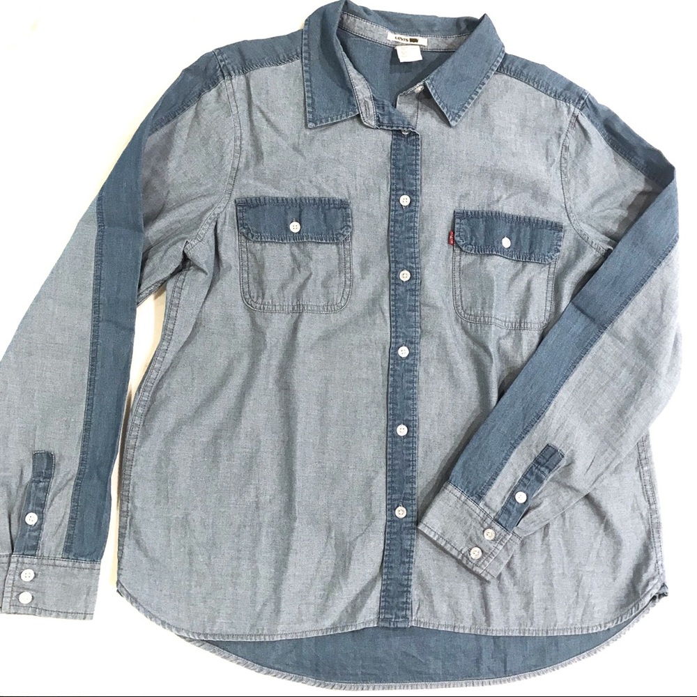 2/$15 Levi’s Jeans Button Down Top